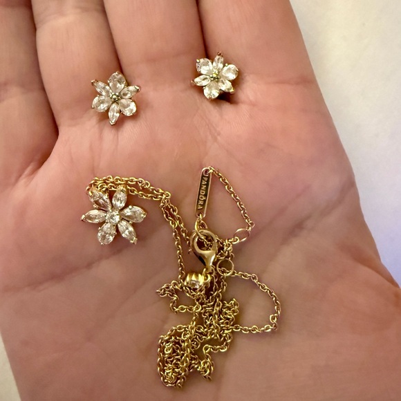 Pandora Herbarium Cluster Gold Floral Necklace and Earring Set-like new - Picture 2 of 3